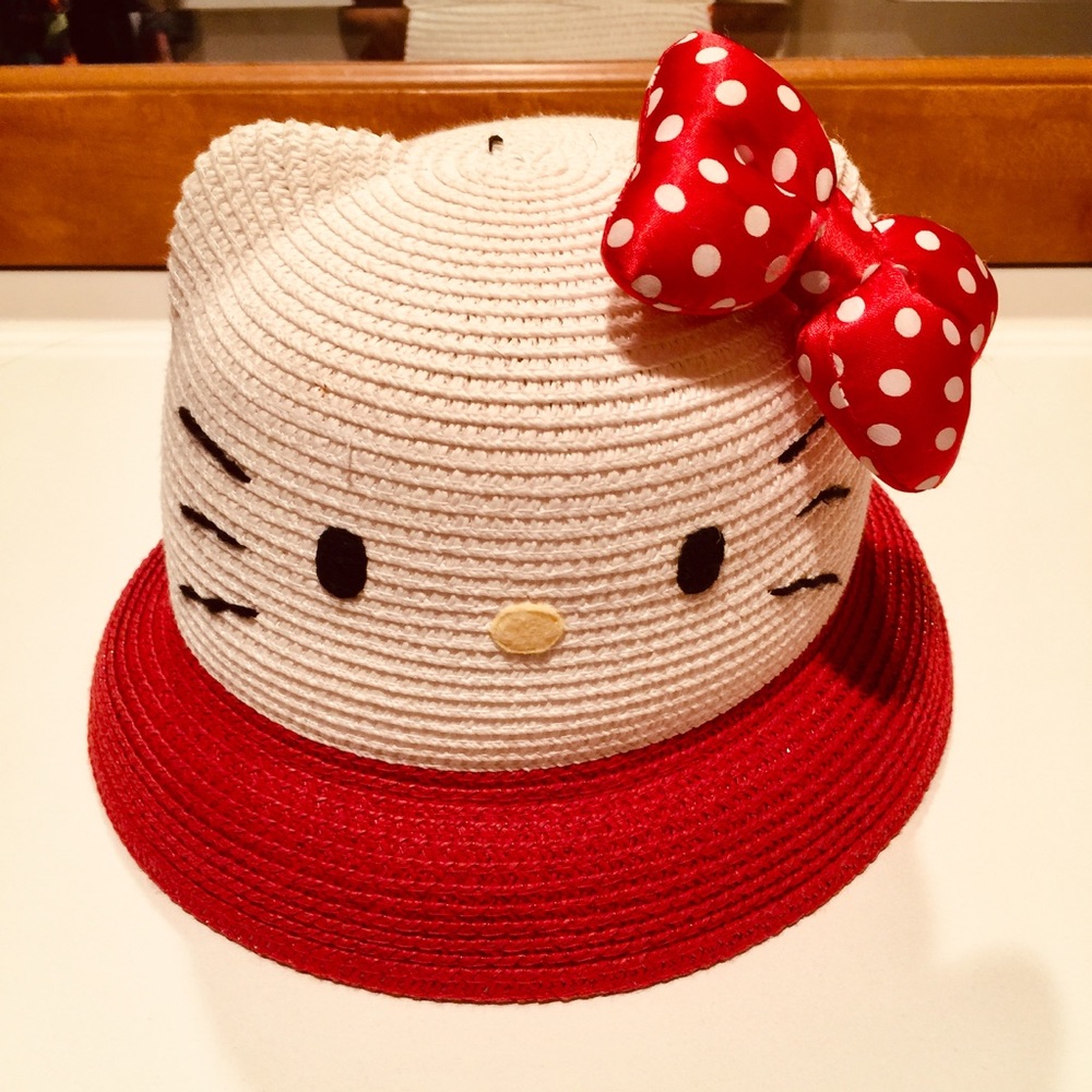 Unique Hello kitty kid straw hat.